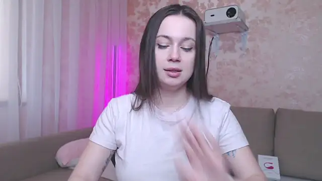 Snapshot of lustxSALLY chatting on 02-26-26, 06:56 lustxSALLY online show from 02-26-26, 06:56