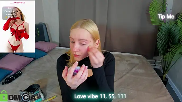 Anna Chelsea online show from 11-21-25, 12:10