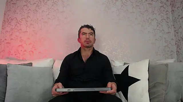 JuanKFit 45 online show from 11-20-25, 01:33