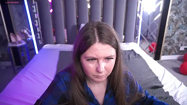 Snapshot of CraveeDoll chatting on 03-01-26, 07:49 CraveeDoll online show from 03-01-26, 07:49