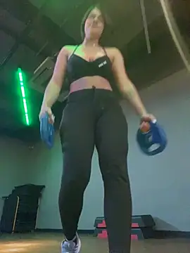 Snapshot of BellaLeclair chatting on 12-05-25, 02:36 BellaLeclair online show from 12-05-25, 02:36