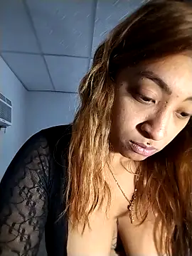 shanell saenz online show from 02-04-26, 01:44