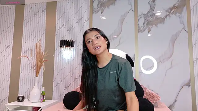 Snapshot of Sweet_Mafe chatting on 11-21-25, 02:10 Sweet Mafe online show from 11-21-25, 02:10