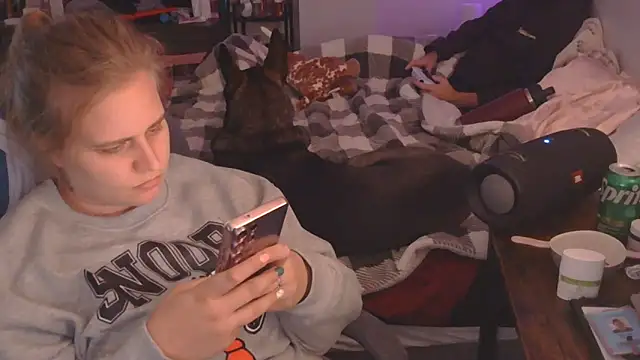 Sexyblonde12344 online show from 09-13-25, 12:54