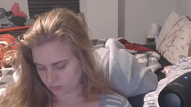 Sexyblonde12344 online show from 09-13-25, 03:12