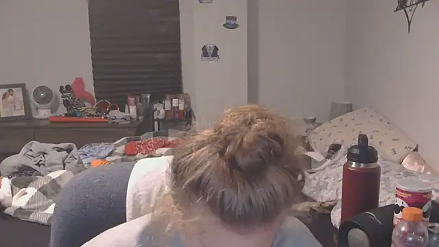 Sexyblonde12344 online show from 09-17-25, 02:41