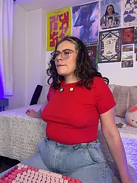 Snapshot of Katheerine chatting on 02-17-26, 01:02 Katheerine online show from 02-17-26, 01:02