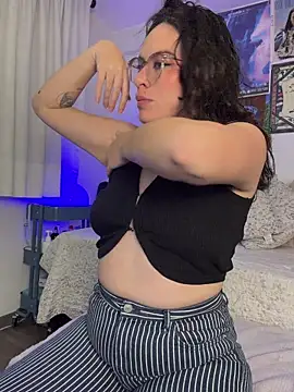 Katheerine online show from 03-22-26, 02:15