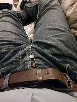 Snapshot of GentlemanMoney_ chatting on 10-21-25, 11:00 GentlemanMoney  online show from 10-21-25, 11:00