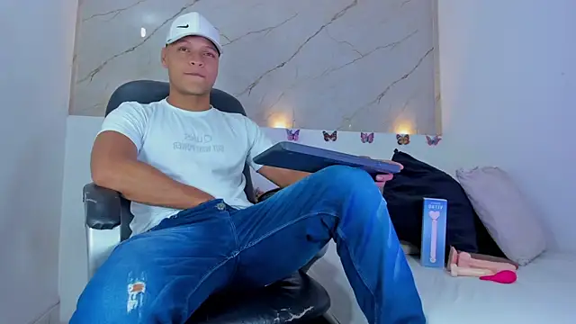 Ricky Owens1 online show from 10-22-25, 01:44