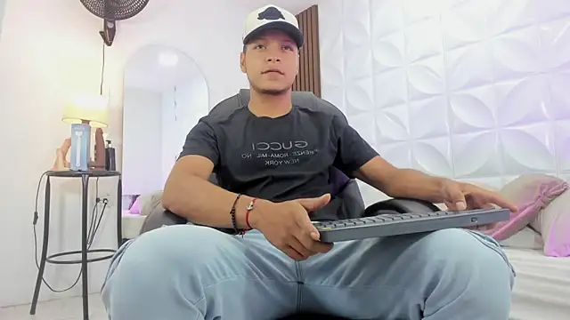 Ricky Owens1 online show from 11-23-25, 02:28