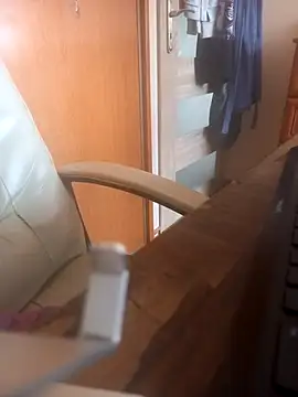 Snapshot of Endriuu09 chatting on 09-23-25, 11:46 Endriuu09 online show from 09-23-25, 11:46