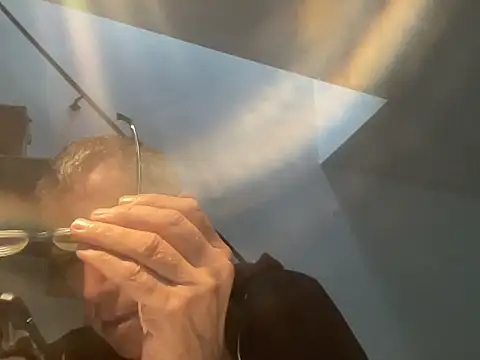 Snapshot of choupipat1 chatting on 09-30-25, 06:18 choupipat1 online show from 09-30-25, 06:18