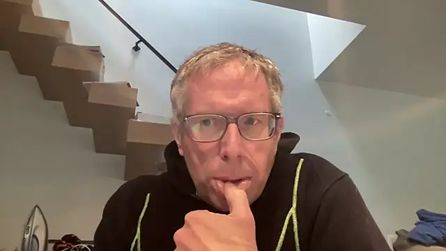 Snapshot of choupipat1 chatting on 12-03-25, 11:52 choupipat1 online show from 12-03-25, 11:52