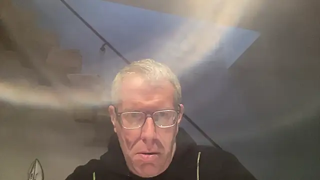 Snapshot of choupipat1 chatting on 01-14-26, 08:20 choupipat1 online show from 01-14-26, 08:20