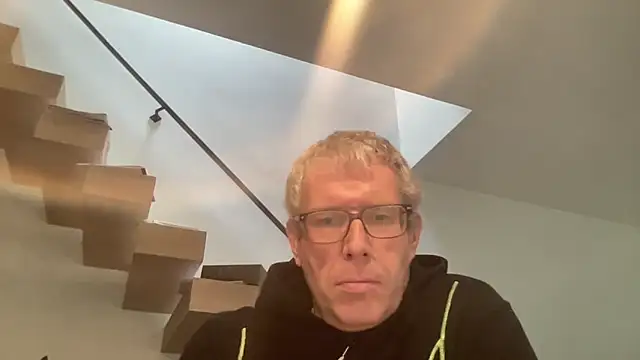 Snapshot of choupipat1 chatting on 02-14-26, 10:01 choupipat1 online show from 02-14-26, 10:01