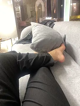 Snapshot of sesa12 chatting on 11-04-25, 09:25 sesa12 online show from 11-04-25, 09:25