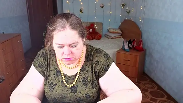 Audrey Aura online show from 09-12-25, 05:07