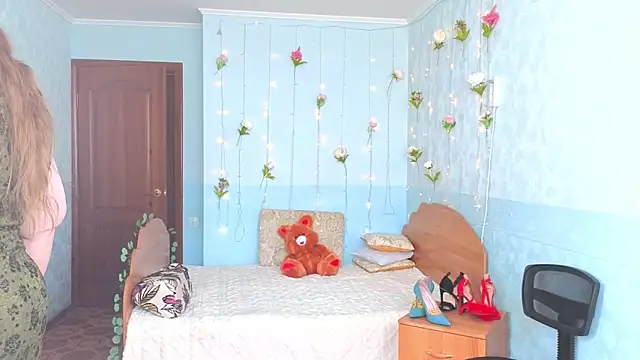 Audrey Aura online show from 09-13-25, 05:07