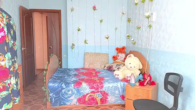 Audrey Aura online show from 09-24-25, 05:00