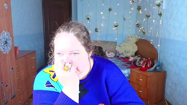 Audrey Aura online show from 10-28-25, 05:11