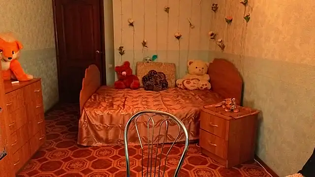 Audrey Aura online show from 12-04-25, 05:06