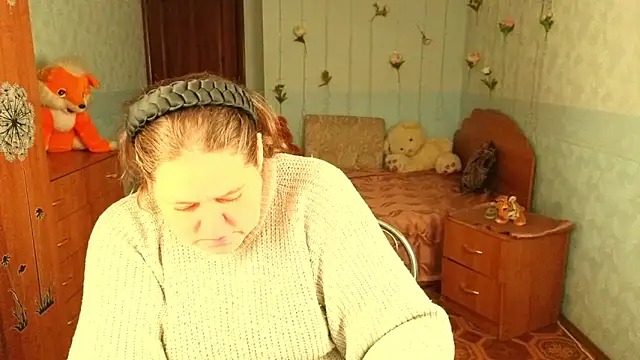 Audrey Aura online show from 12-15-25, 05:23