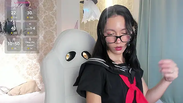 LilyThea online show from 10-15-25, 08:53