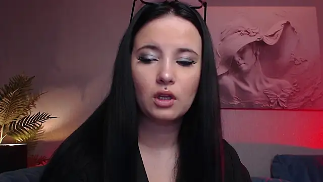 MikaSnake online show from 09-16-25, 08:43