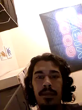 Snapshot of MeTazty294 chatting on 09-12-25, 03:17 MeTazty294 online show from 09-12-25, 03:17