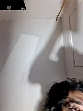 Snapshot of MeTazty294 chatting on 10-18-25, 11:27 MeTazty294 online show from 10-18-25, 11:27