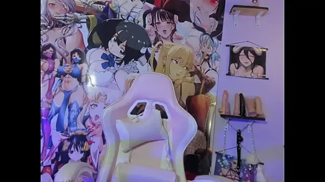 Kylie Moan online show from 10-12-25, 04:33