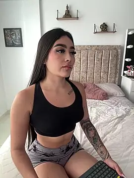 EmiilyEvans  online show from 09-23-25, 09:51