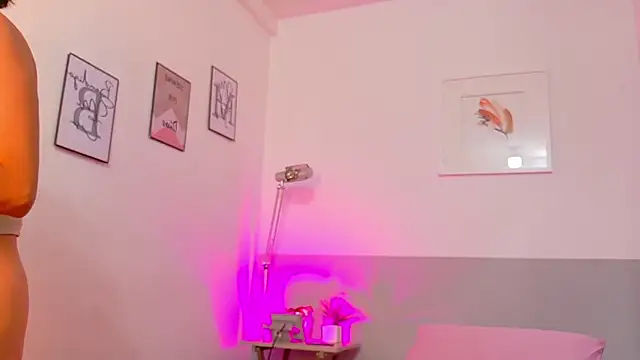 Snapshot of cutepetitee chatting on 11-07-25, 07:58 cutepetitee online show from 11-07-25, 07:58