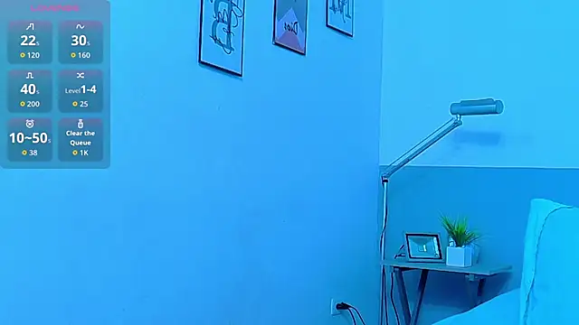 Snapshot of cutepetitee chatting on 11-20-25, 08:08 cutepetitee online show from 11-20-25, 08:08