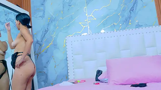 Snapshot of cutepetitee chatting on 11-22-25, 07:13 cutepetitee online show from 11-22-25, 07:13