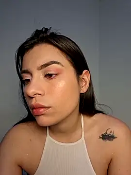 AmaiaSalvatore online show from 09-26-25, 09:41