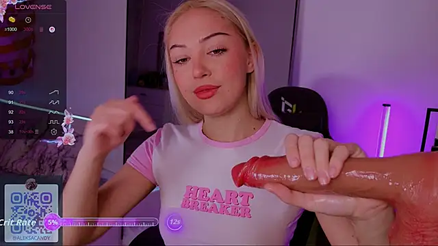 Snapshot of LeksaCandy chatting on 09-18-25, 03:08 LeksaCandy online show from 09-18-25, 03:08