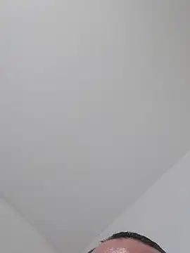 Snapshot of Parejabdsm90 chatting on 10-21-25, 04:24 Parejabdsm90 online show from 10-21-25, 04:24