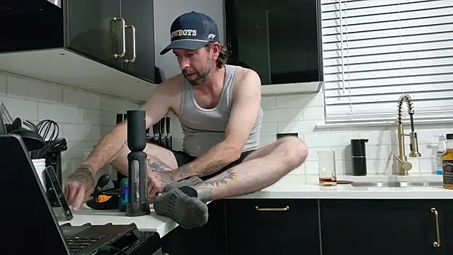 danoo84 online show from 11-11-25, 03:39