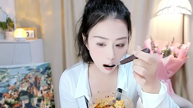 lumi65 online show from 10-08-25, 11:41