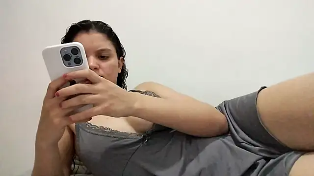 isabelly08ty online show from 11-19-25, 06:08