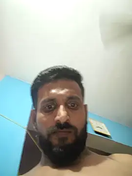 Snapshot of Trade010 chatting on 11-14-25, 04:06 Trade010 online show from 11-14-25, 04:06