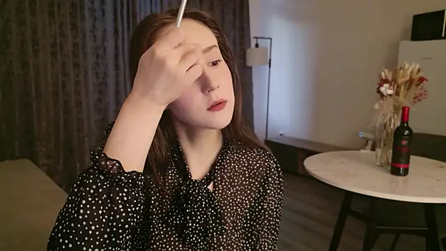 Snapshot of LucyRose3 chatting on 02-05-26, 02:11 LucyRose3 online show from 02-05-26, 02:11