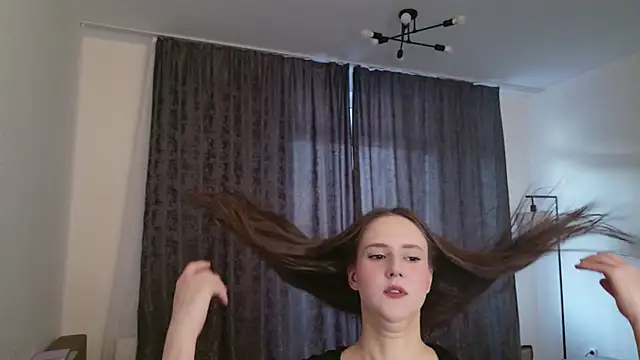 Snapshot of LucyRose3 chatting on 02-15-26, 02:14 LucyRose3 online show from 02-15-26, 02:14