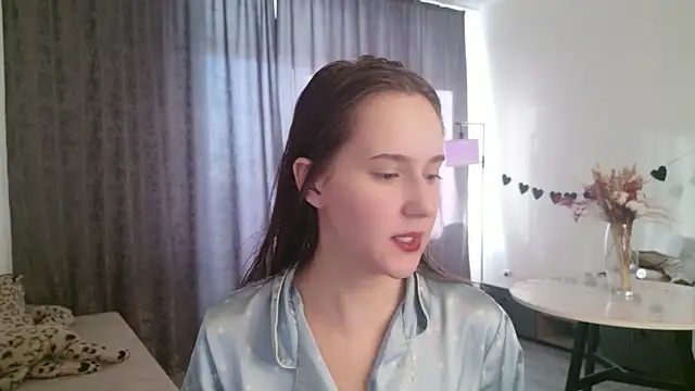 Snapshot of LucyRose3 chatting on 02-25-26, 01:10 LucyRose3 online show from 02-25-26, 01:10