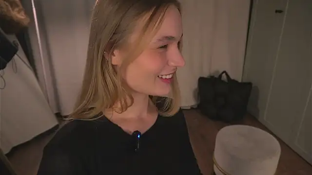 lisa schiele online show from 04-04-26, 08:17