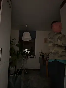 Snapshot of SwingWingWomanSweden chatting on 09-09-25, 08:52 SwingWingWomanSweden online show from 09-09-25, 08:52