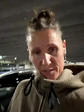 Snapshot of SwingWingWomanSweden chatting on 09-25-25, 06:55 SwingWingWomanSweden online show from 09-25-25, 06:55