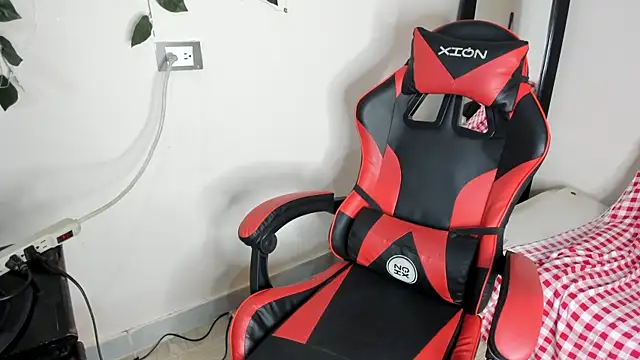 axel rousse2 online show from 11-18-25, 11:15